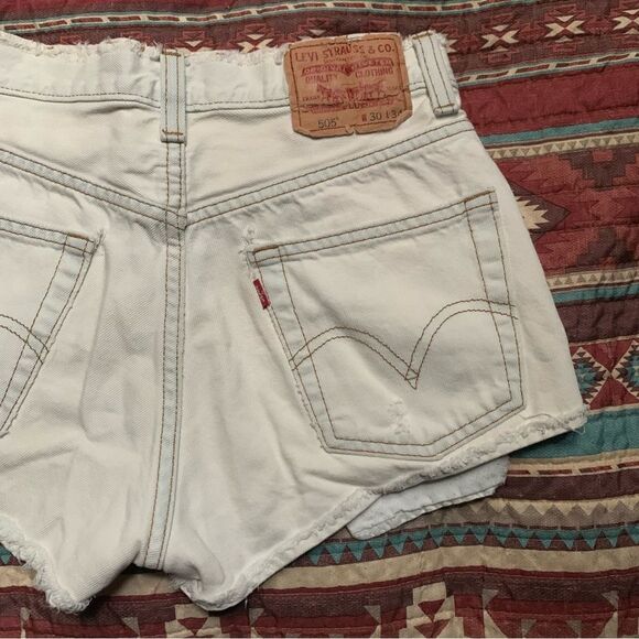 Vintage 505 Levi’s High Rise Shorts - Picture 5 of 7